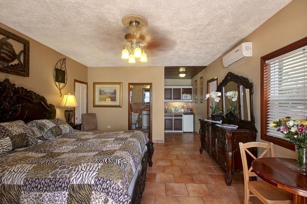 Mary'S Boon Beach Resort & Spa Simpson Bay Eksteriør billede